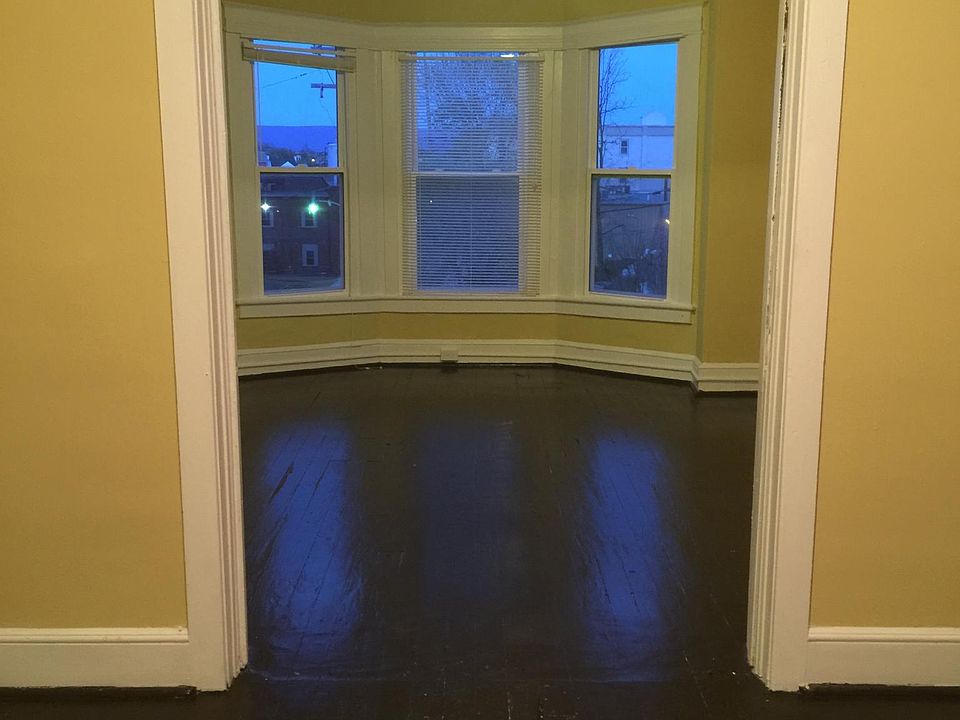 1st image of 301 Summit Ave APT 3