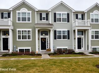 1667 Windward Dr, Hampshire, IL 60140