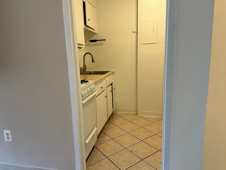 1111 Arlington Blvd #429 — Photo 3