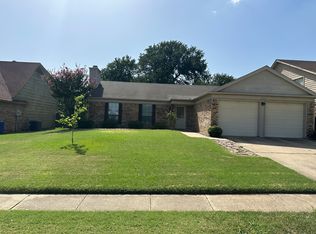2207 McDowell Dr, Euless, TX 76039