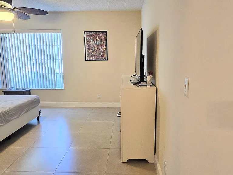 6241 NW 74th Ct — Photo 13