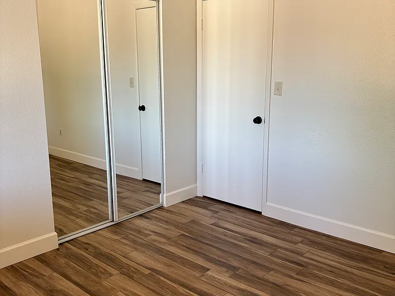 E Paradise Dr — Photo 22