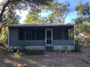 108 Gray Farm Rd, Melrose, FL 32666
