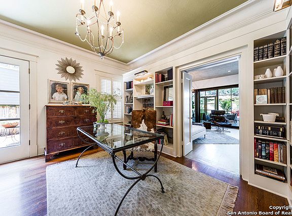 3rd image of 302 Kennedy Ave