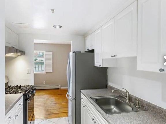 3rd image of 6902 Narrows Ave #1