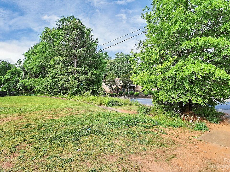 2nd image of 3756 Glenwood Dr