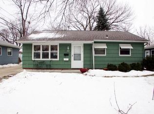 1111 16th St SW, Cedar Rapids, IA 52404