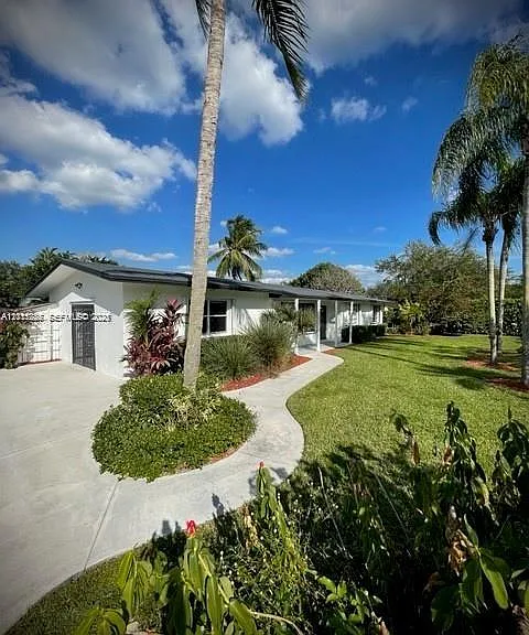 7425 SW 118th St — Photo 3