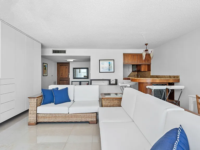 1477 Ashford Avenue Torre Del Mnr #1803 — Photo 8
