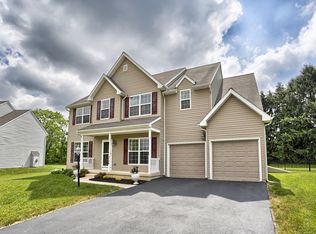 3724 Bedfordshire Dr, York, PA 17402