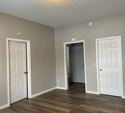 5th image of 225 Charles Ave Unit 1