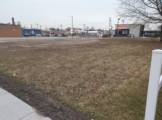 18 W South St, Plano, IL