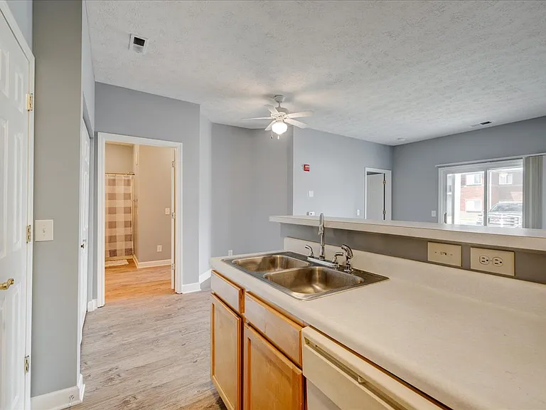 Cross Lake Apartments — Photo 25