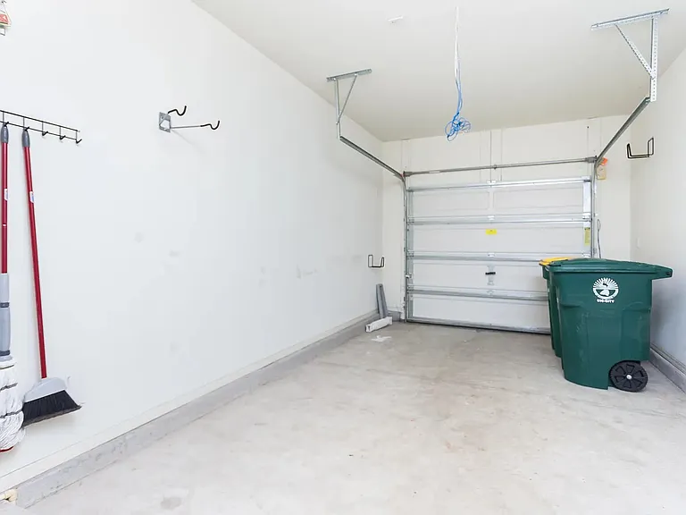5924 Bartram Village Dr — Photo 19