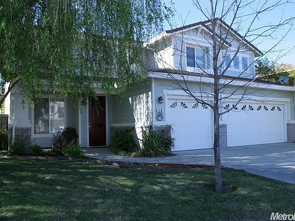 3rd image of 18 Belladonna Ct