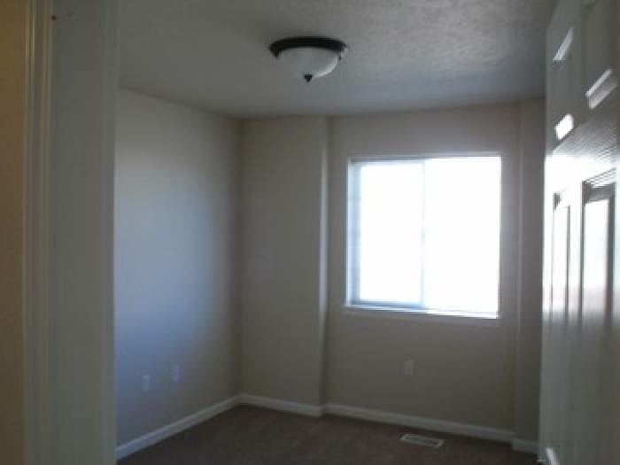 1st image of 2437 Eagle Dr APT 101
