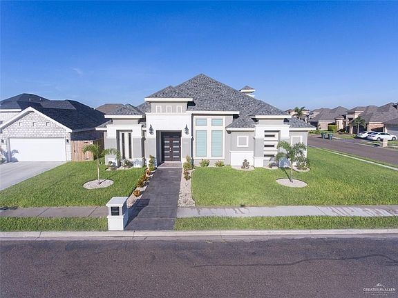 4th image of 1807 Versailles Dr