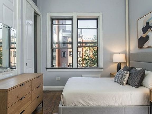 3rd image of 234 W 14th St APT 4F