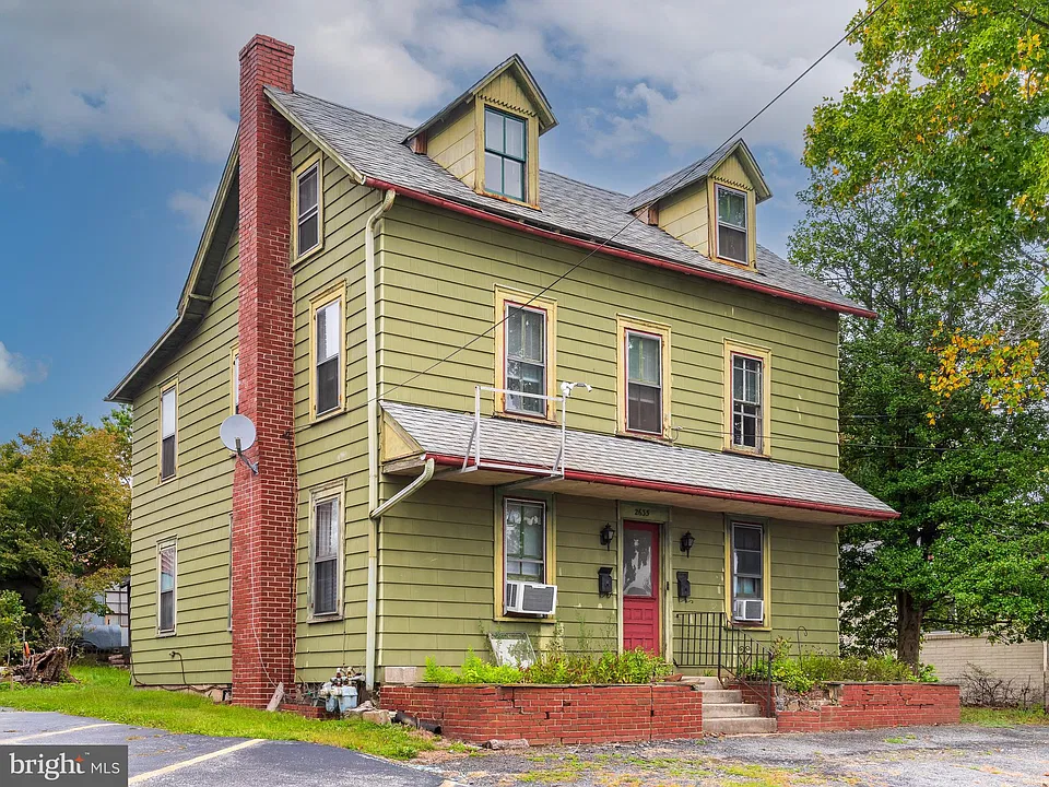 2635 W Chester Pike