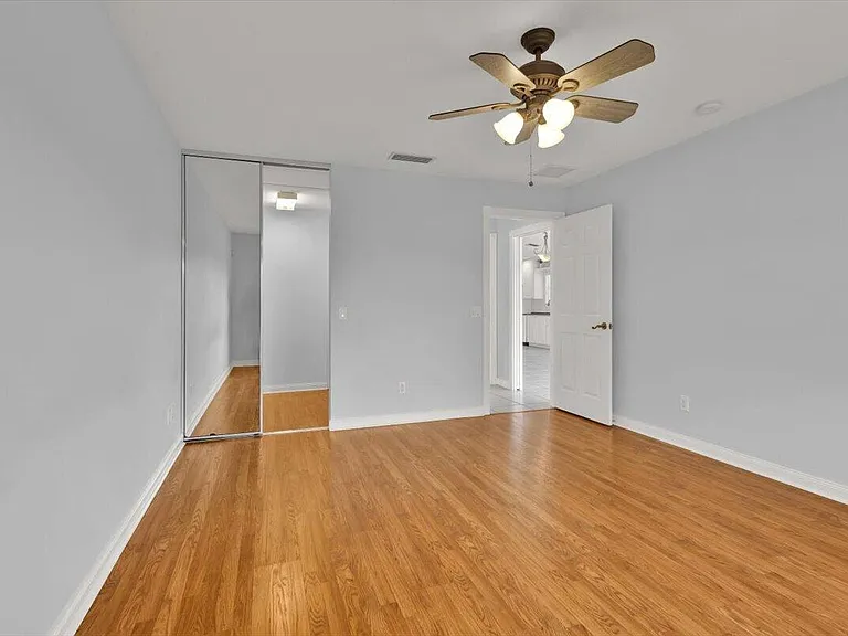 10882 SW Dardanelle Dr — Photo 23