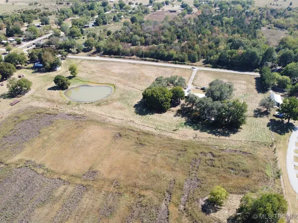 2794 Yorman Rd, Bartlesville, OK 74006