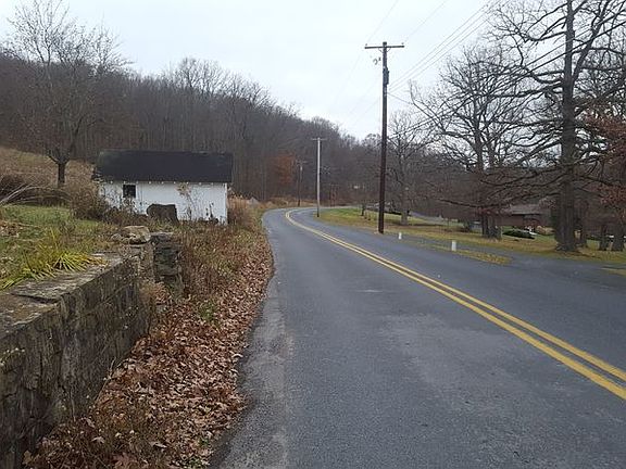 4th image of 1187 Ridge Rd
