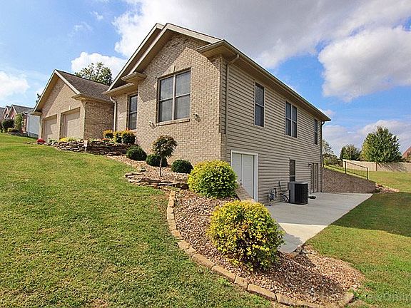 3rd image of 1569 Watson Dr
