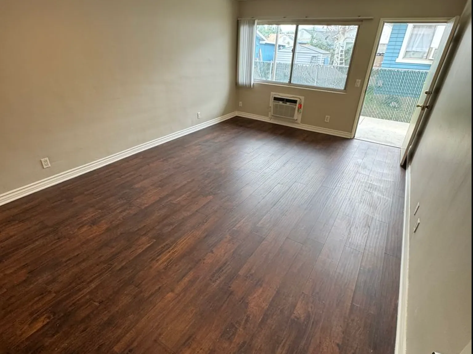 1332 E Broadway — Photo 3