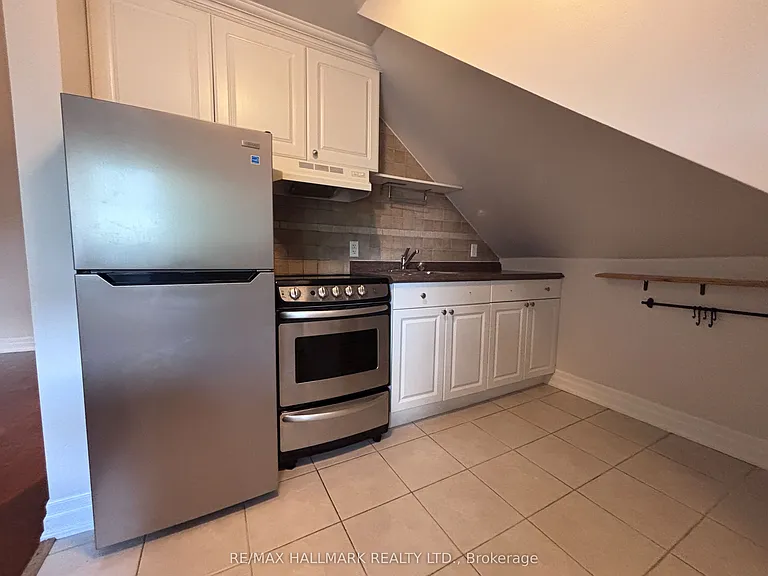27 Delaware Ave #LOFT — Photo 9