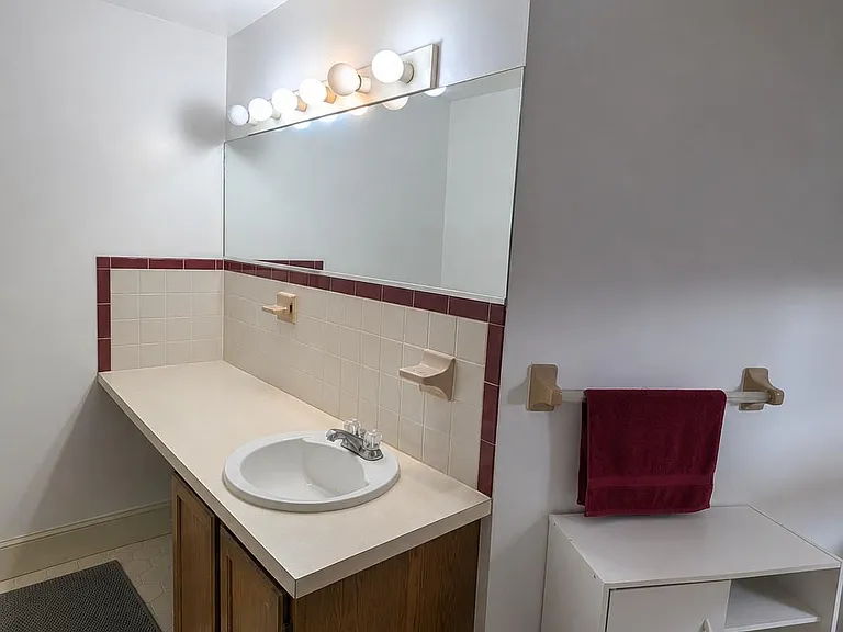 2826 Poplar St #2 — Photo 14