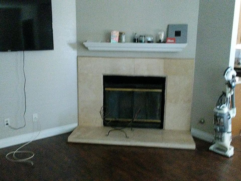 2nd image of 9942 Redwood Ave