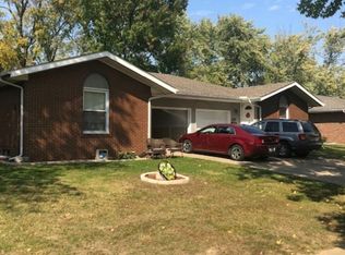 2433-2435 Delaware Dr, Springfield, IL 62702