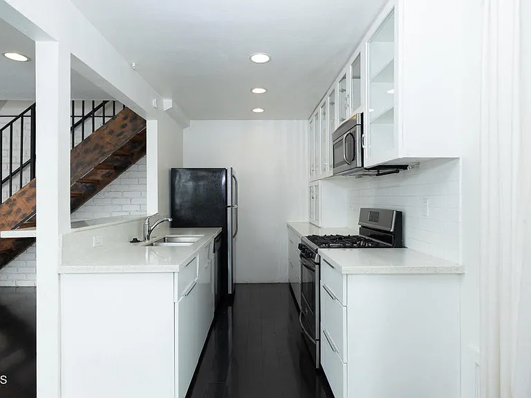 147 Fillmore Ave — Photo 9