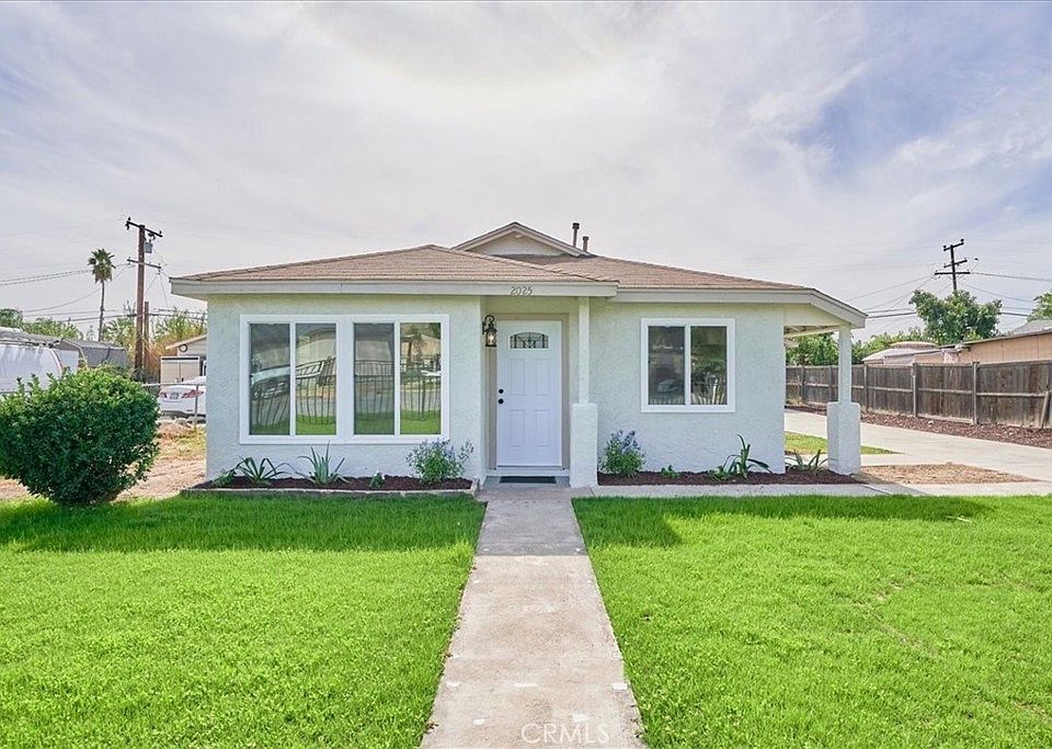 1st image of 2025 W 19th St
