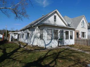 2316 W 1st St, Davenport, IA 52802