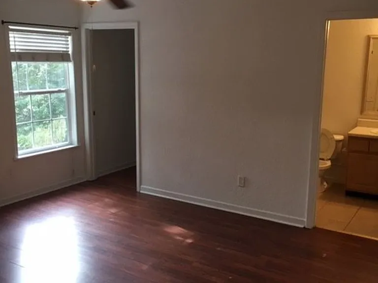 114 Cedar St — Photo 28
