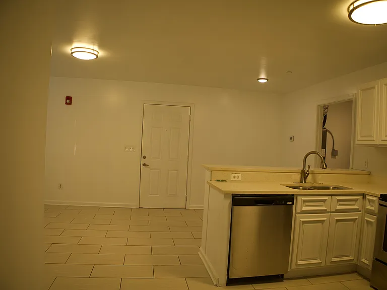 College Center Apartments — Photo 20