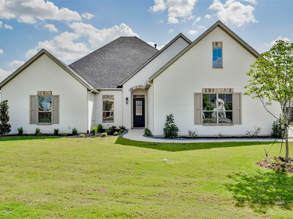 2719 Village Rd, Granbury, TX 76049