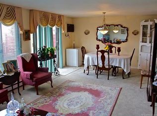 101 Sharon Ln, Wethersfield, CT 06109