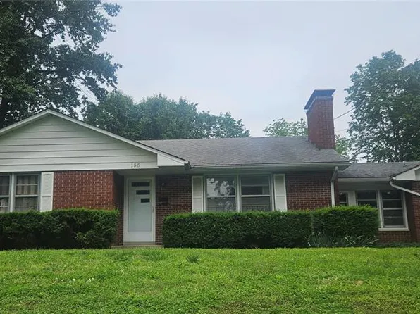 155 W Lebanon St, Nashville, IL 62263