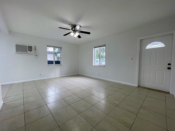 4th image of 1525 N Andrews Avenue