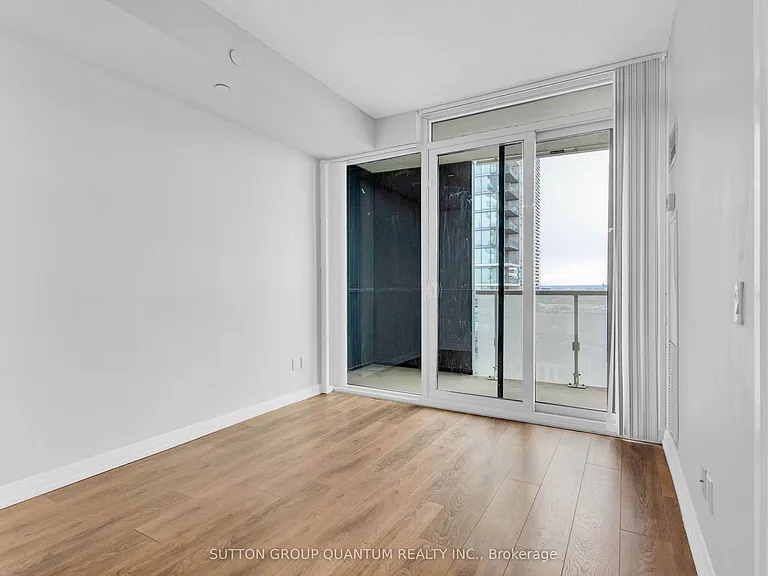 7895 Jane St #1712 — Photo 12