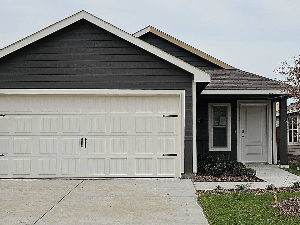 1st image of 352 Vitex Dr