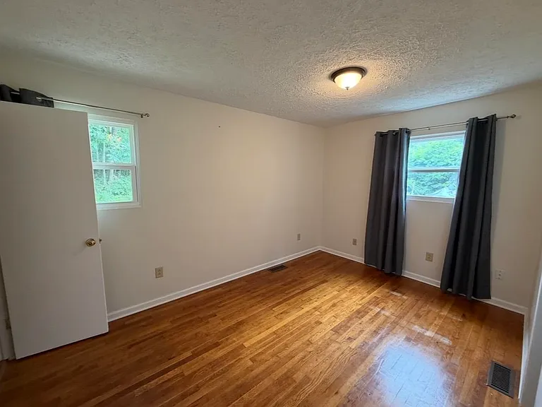 485 White Pine Dr — Photo 21
