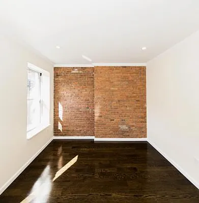 Rented by Icon Realty Management | media 25