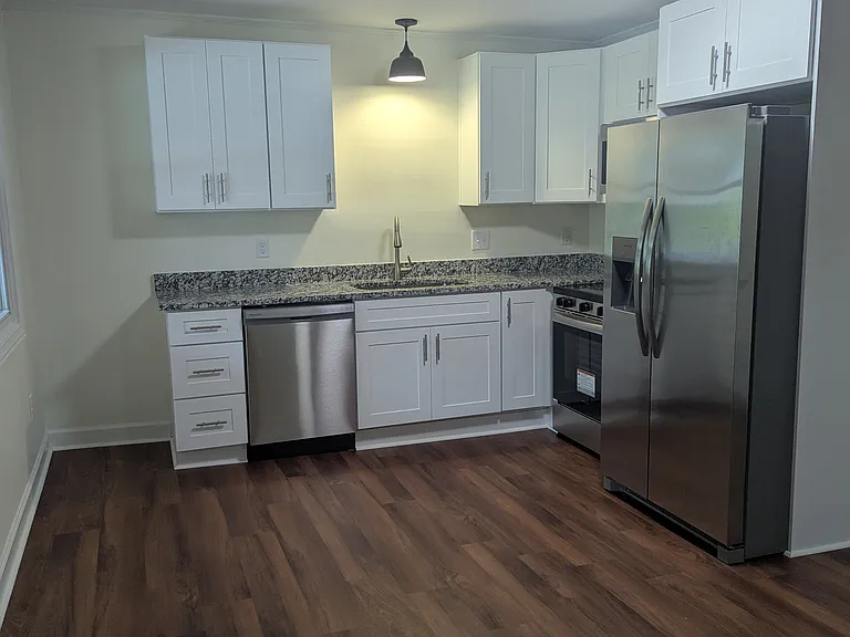 205 Jones Ave #B — Photo 2