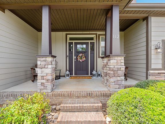 3rd image of 112 Fox Farm Way
