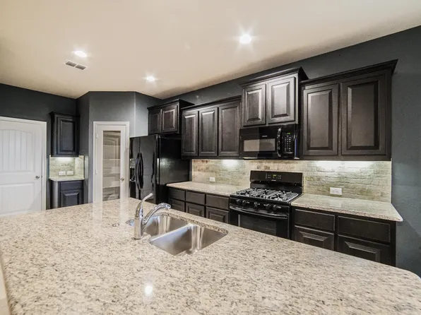 4004 Stone Trail Dr, Denton, TX 76210