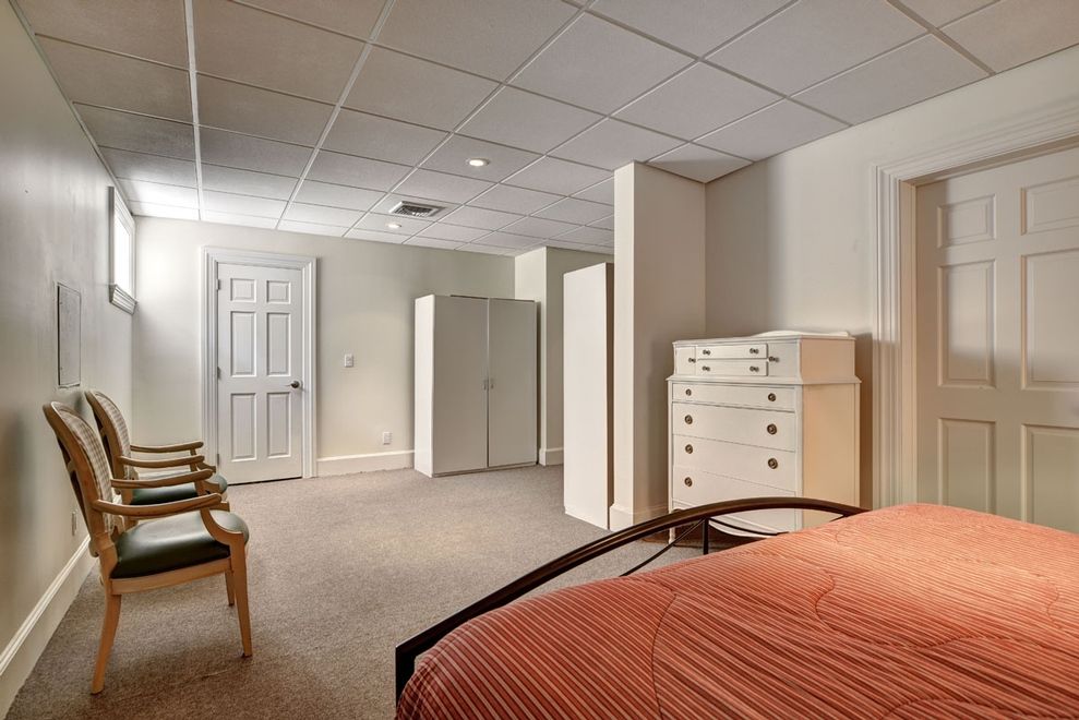  lower level bedroom