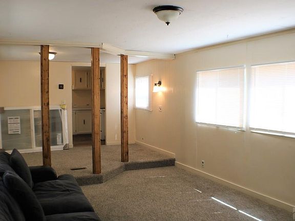 3rd image of 2897 Applewood Dr